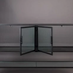 Dutchbone Buffet 4 Portes 1 étagère En Métal Et Verre Trempé Noir 9 Dutchbone Buffet 4 Portes 1 étagère En Métal Et Verre Trempé Noir -Boutique Maisons du Monde buffet 4 portes 1 etagere en metal et verre trempe noir 3