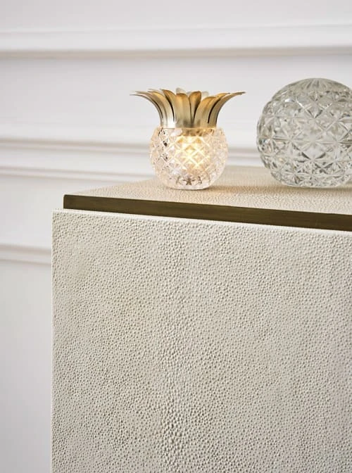 Maisons Du Monde Buffet 4 Portes Imitation Galuchat Blanc Cassé Et Métal 5 Maisons Du Monde Buffet 4 Portes Imitation Galuchat Blanc Cassé Et Métal – Image 5