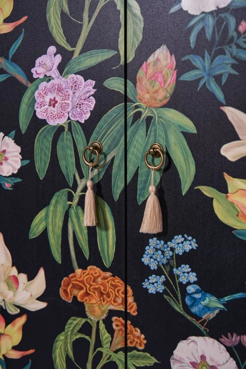 RNT By Really Nice Things Buffet Armoire 2 Portes En Pin Massif Imprimé Floral Fond Noir 5 RNT By Really Nice Things Buffet Armoire 2 Portes En Pin Massif Imprimé Floral Fond Noir – Image 5