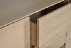HELLIN Buffet Moderne En Bois De Chêne Massif Naturel 2 Portes 3 Tiroirs L180 -Boutique Maisons du Monde buffet moderne en bois de chene massif naturel 2 portes 3 tiroirs l180 5