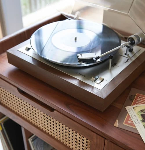 Maisons Du Monde Buffet Vinyle 1 Porte 1 Tiroir Cannage En Rotin 5 Maisons Du Monde Buffet Vinyle 1 Porte 1 Tiroir Cannage En Rotin – Image 5